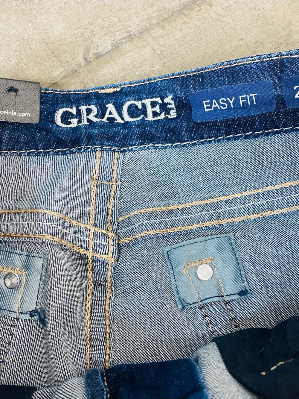 Grace in LA Bootcut Jeans Size 27 Embellished Aztec Pocket Mid Rise - Picture 9 of 10